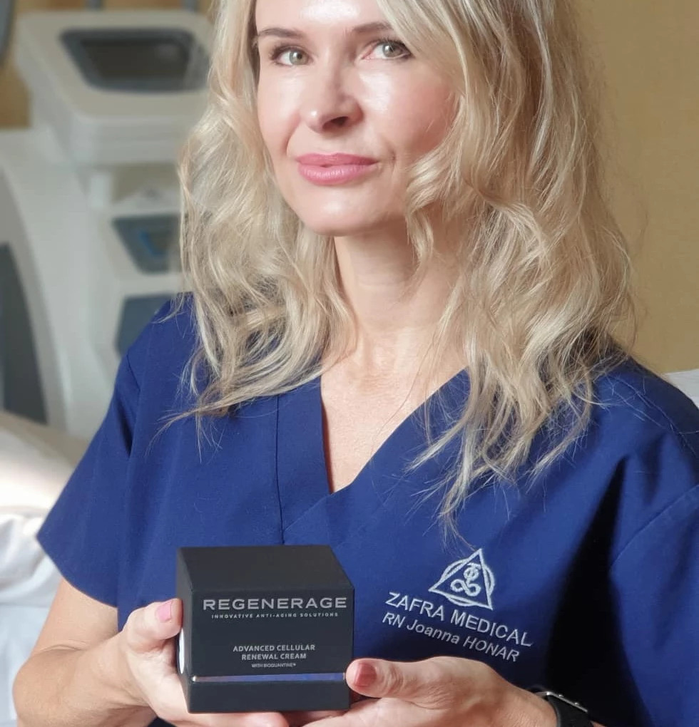 Advanced Cellular Renewal Cream lady holding Regenerage cream